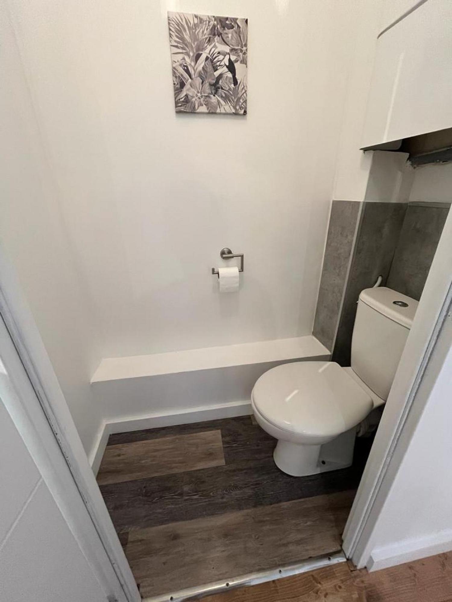 L'Escale Niortaise - Centre-Ville - 10Mn Gare - Wifi - Netflix Room photo