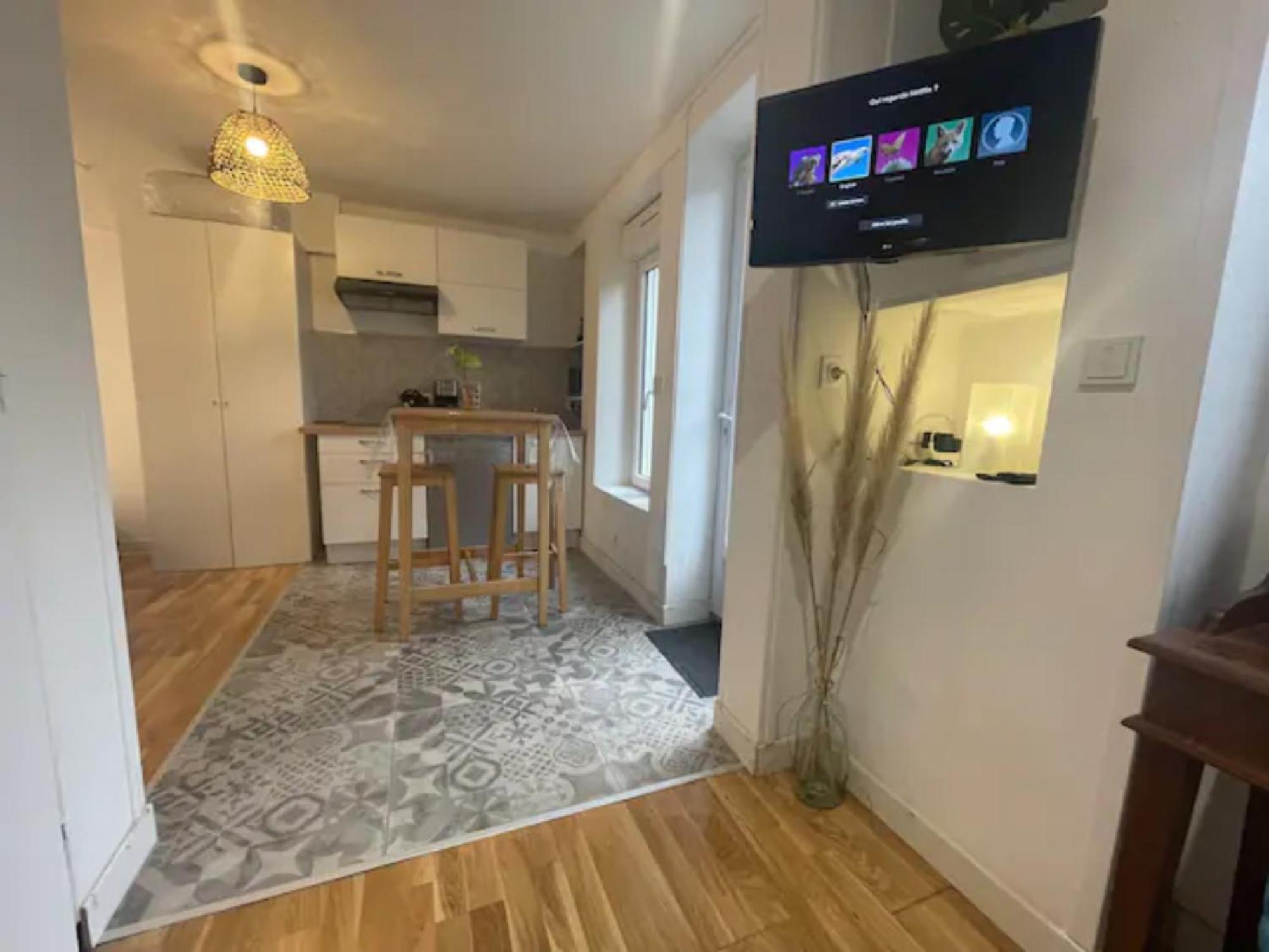 L'Escale Niortaise - Centre-Ville - 10Mn Gare - Wifi - Netflix Room photo