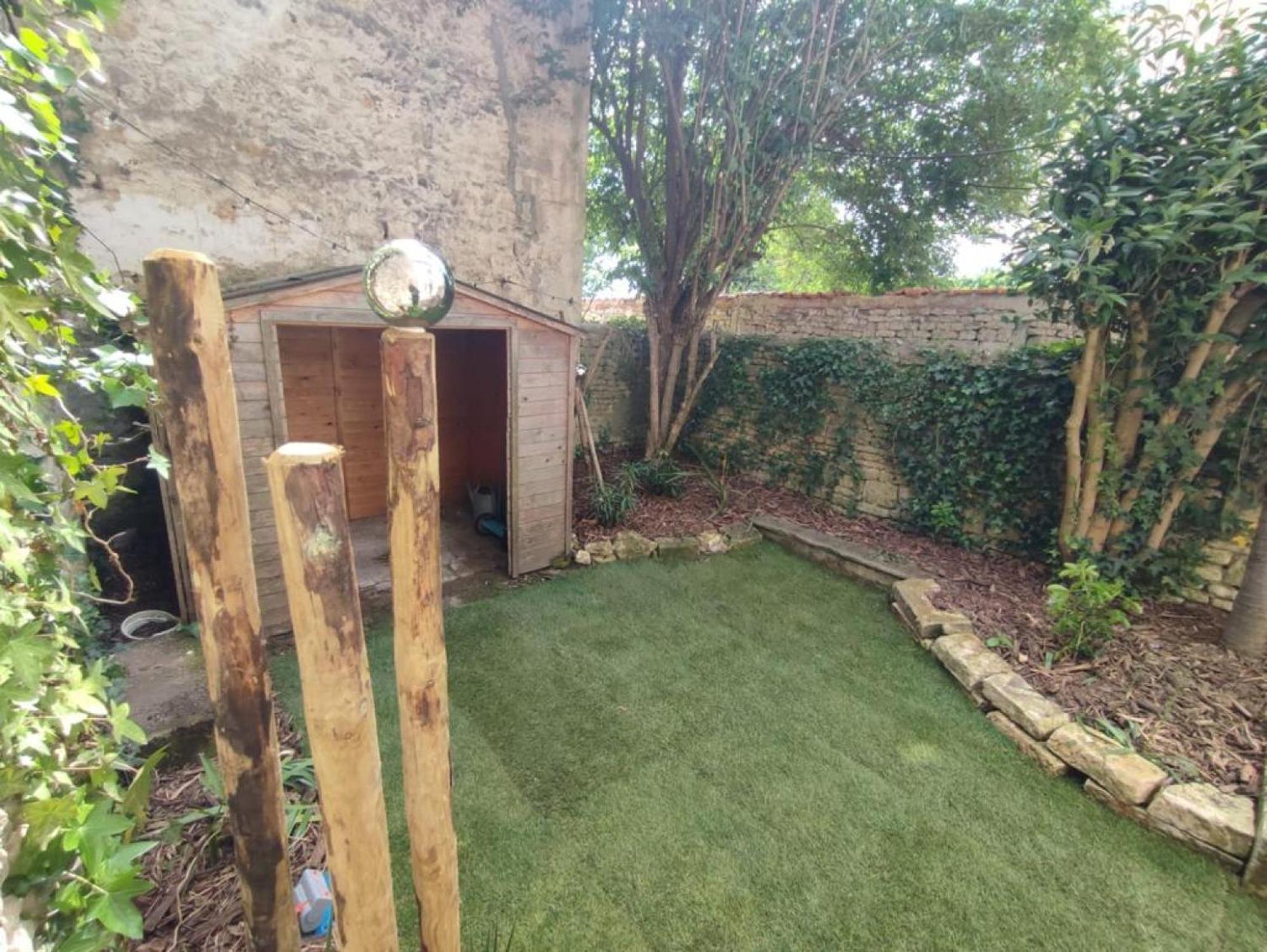 L'Escale Niortaise - Centre-Ville - 10Mn Gare - Wifi - Netflix Room photo